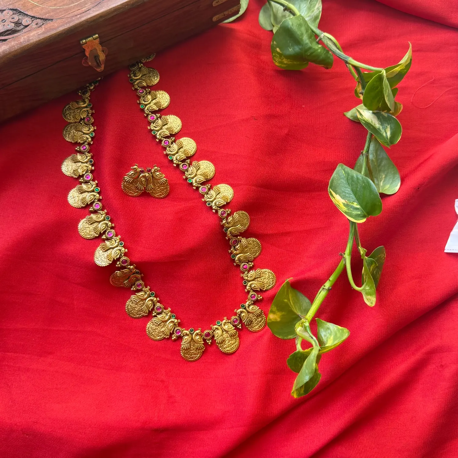 Premium Gold Jadau Finish Replica Haaram
