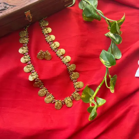 Premium Gold Jadau Finish Replica Haaram