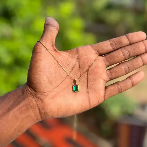 Minimalist emerald pendant necklace