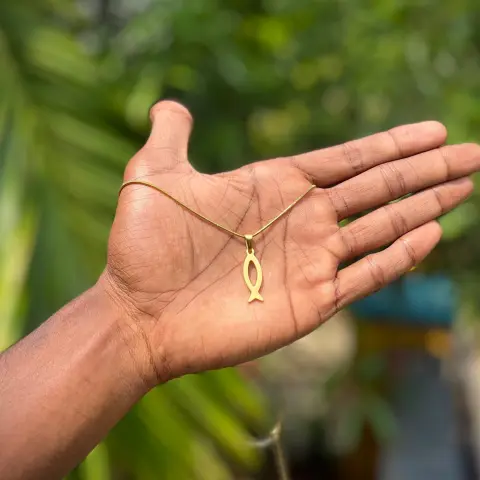 DIVINE FISH PENDANT CHAIN