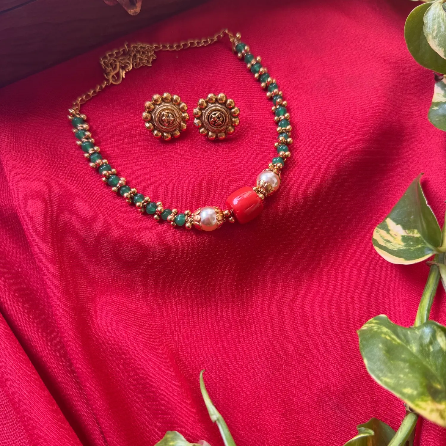 2-in-1 choker + Short Necklace