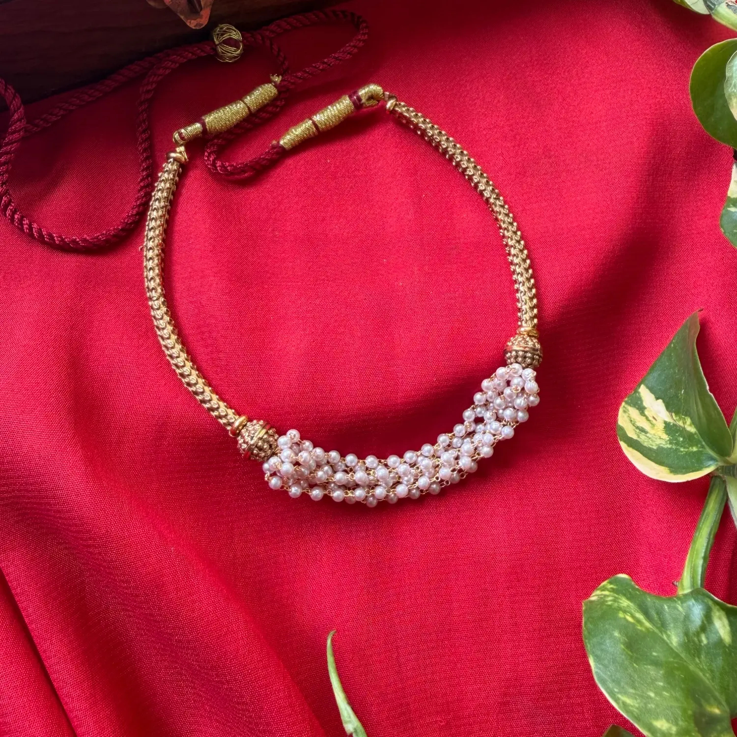 Pearl Cluster Mesh Collar Choker Set – Woven Micro-Pearl Mesh Band, Textured End Caps & Matching Pearl Cluster Studs