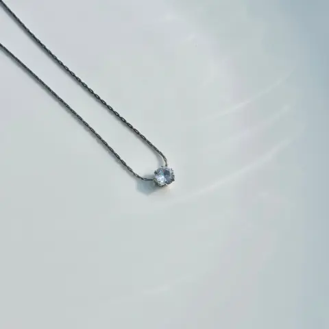 Silver solitaire pendant necklace