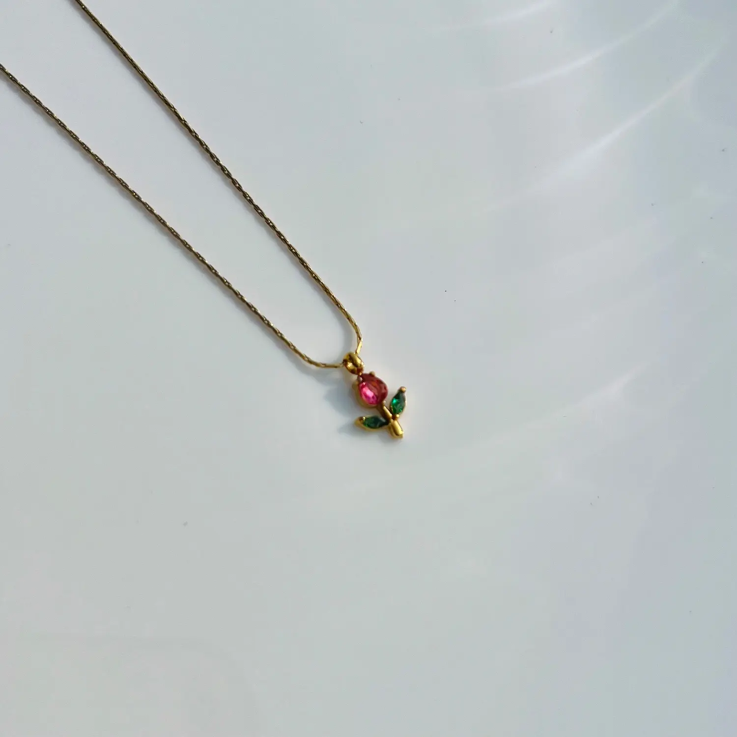 Pink tulip neck chain
