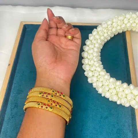 Ananya Heritage Antique Gold Set of 4 Textured Kemp Cluster Bangles SJB014-28