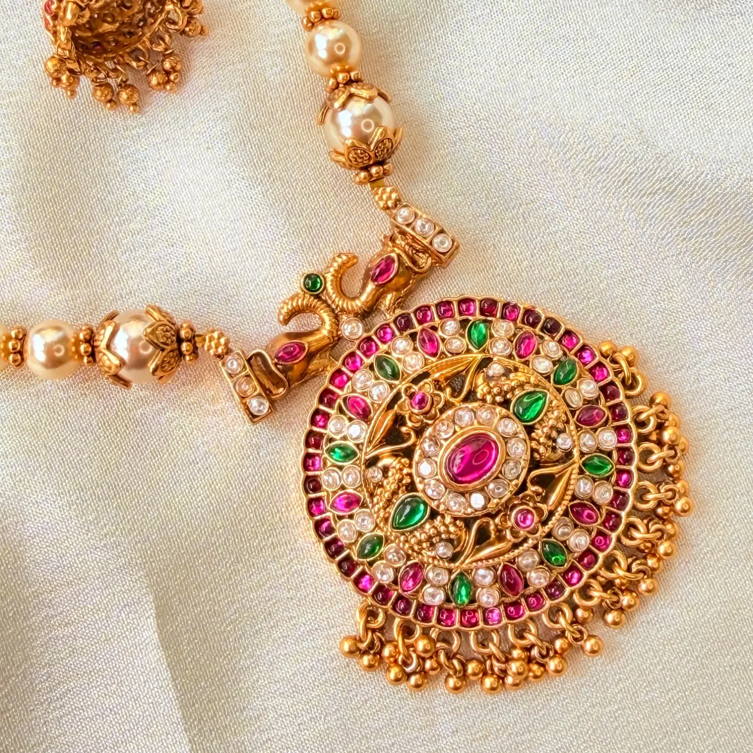 Pearl Beaded Antique Gold Pendant Necklace Set
