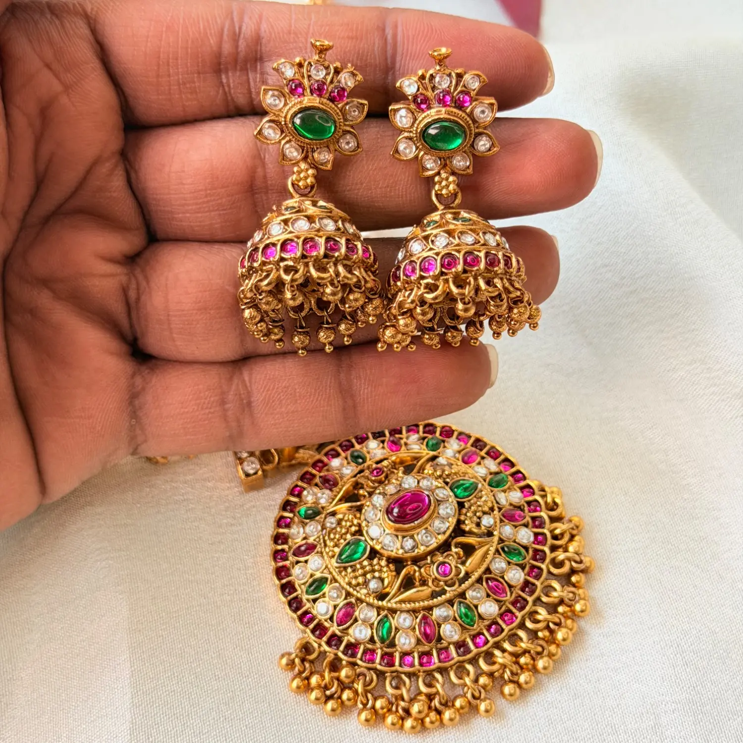 Pearl Beaded Antique Gold Pendant Necklace Set