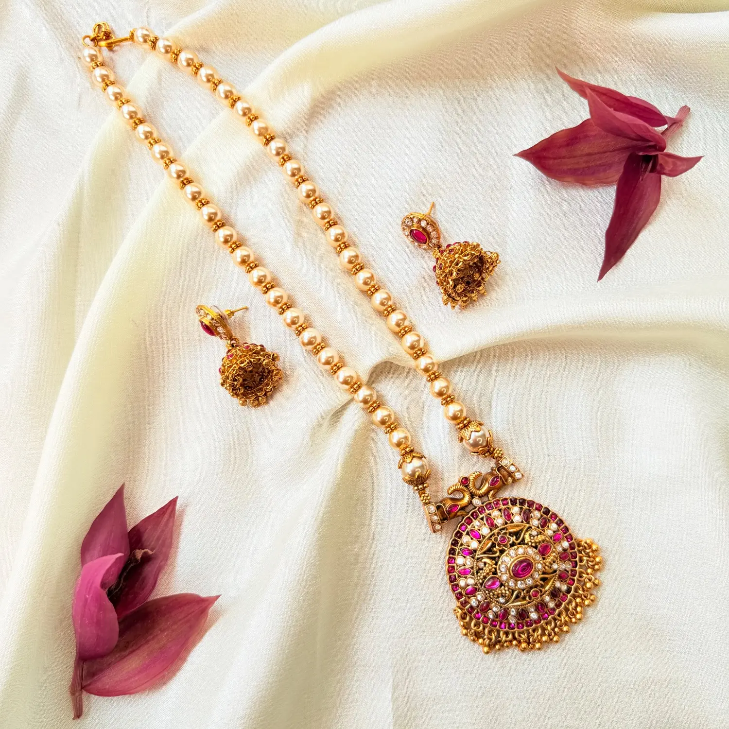 Pearl Beaded Antique Gold Pendant Necklace Set