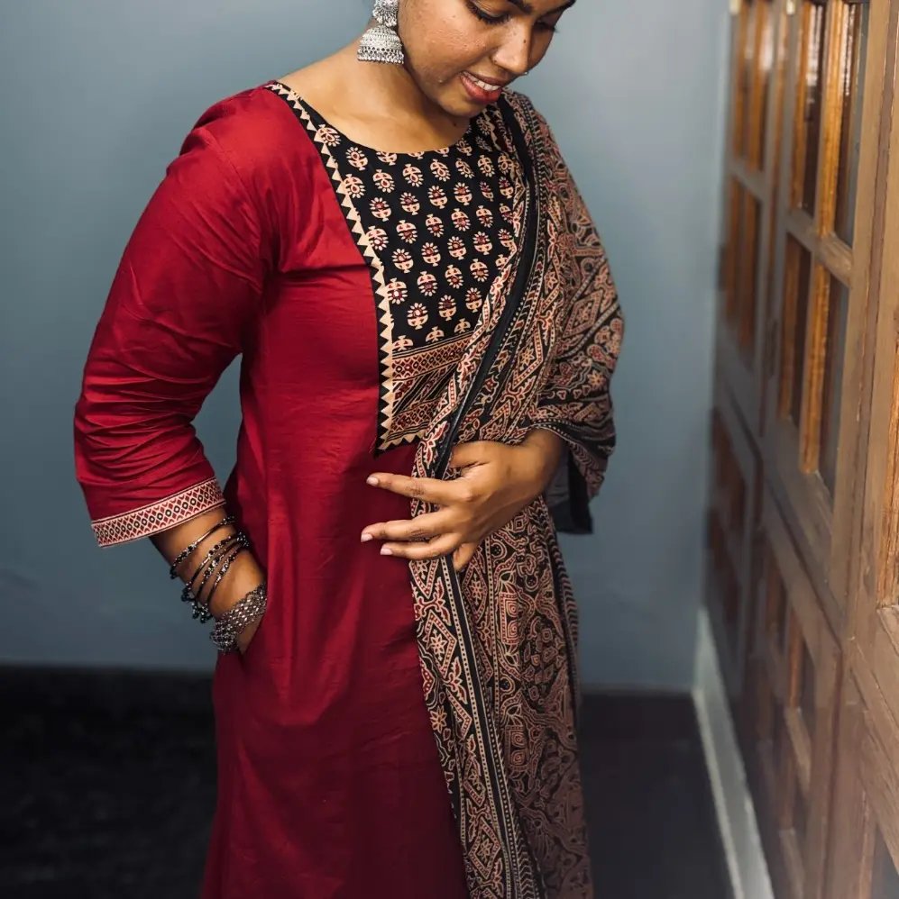 Ruby Noir Kurta Set - H001