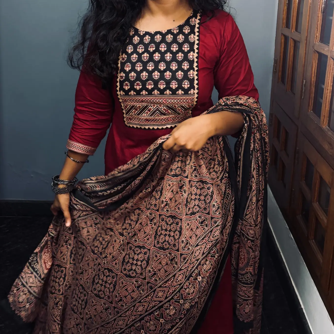 Ruby Noir Kurta Set - H001