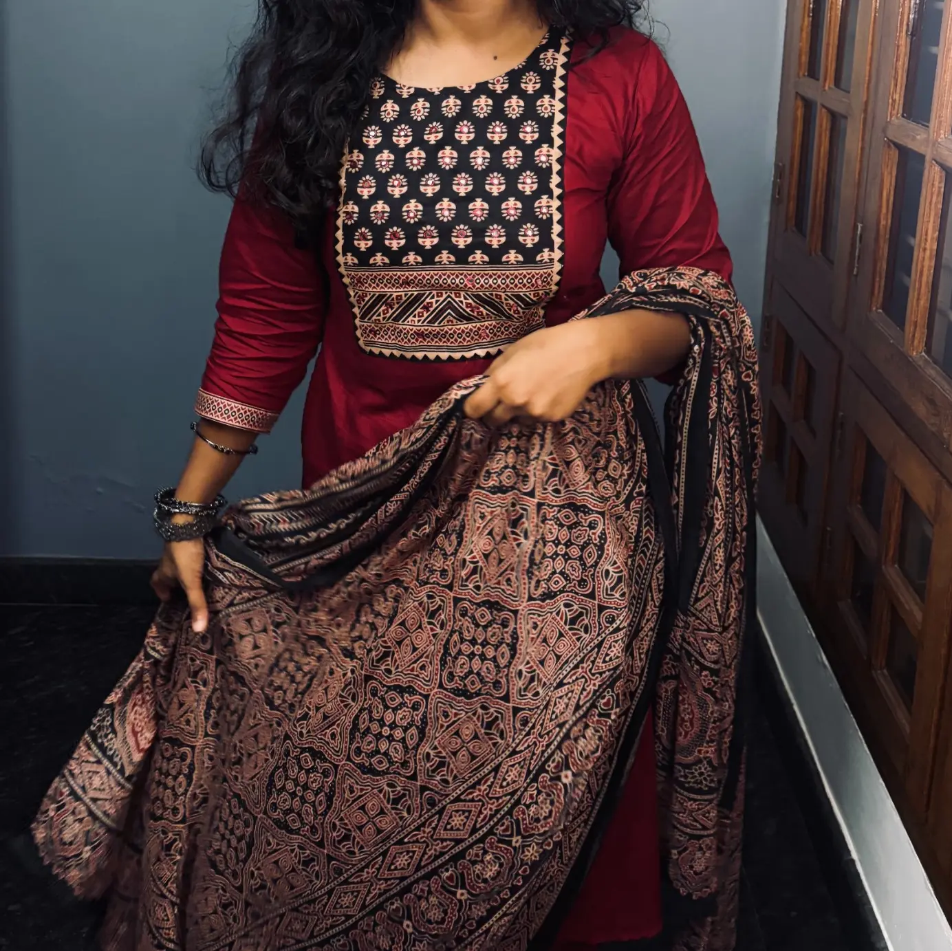 Ruby Noir Kurta Set - H001