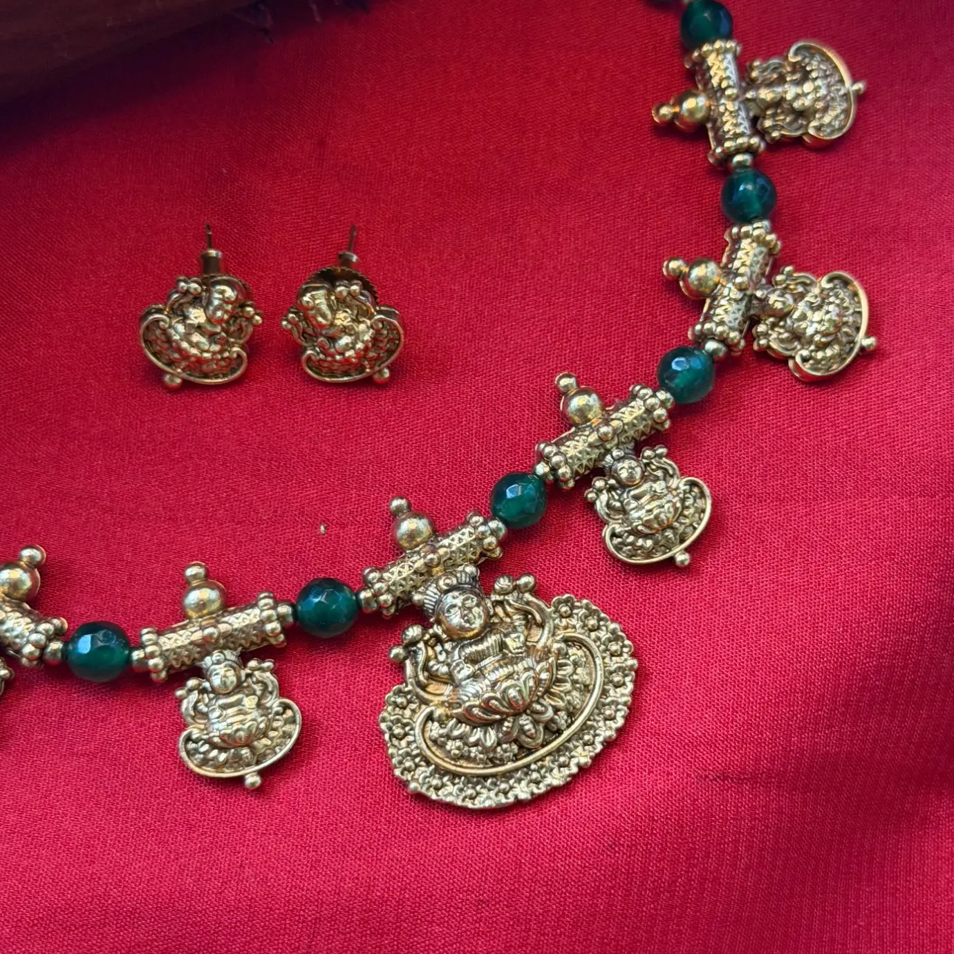Temple Lakshmi Pendant Neckpiece with Emerald Green / Ruby Red Agate Bead Chain, Barrel Tube Links, & Seated Lakshmi Stud Earrings