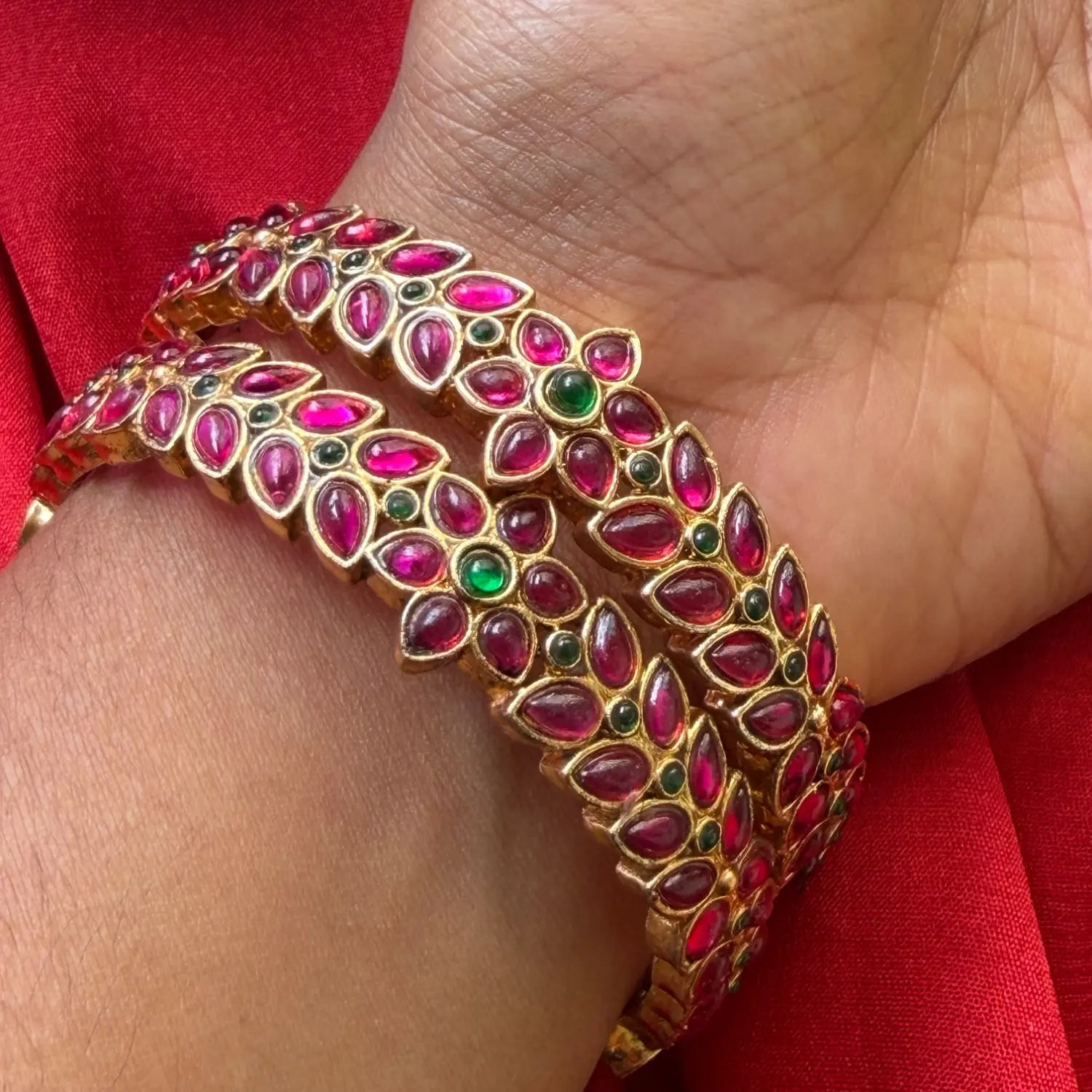 Floral Kundan bangles